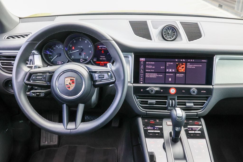 2026 Porsche Macan Base