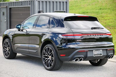2026 Porsche Macan Base