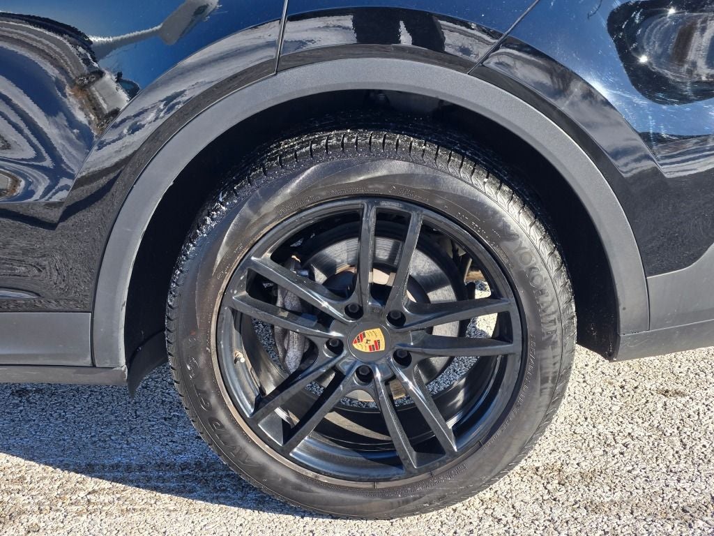 2022 Porsche Cayenne Base