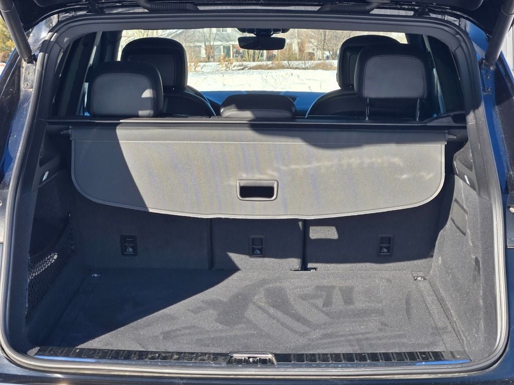 2022 Porsche Cayenne Base