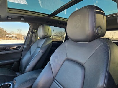 2022 Porsche Cayenne Base