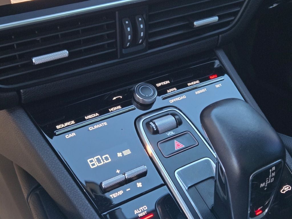 2022 Porsche Cayenne Base