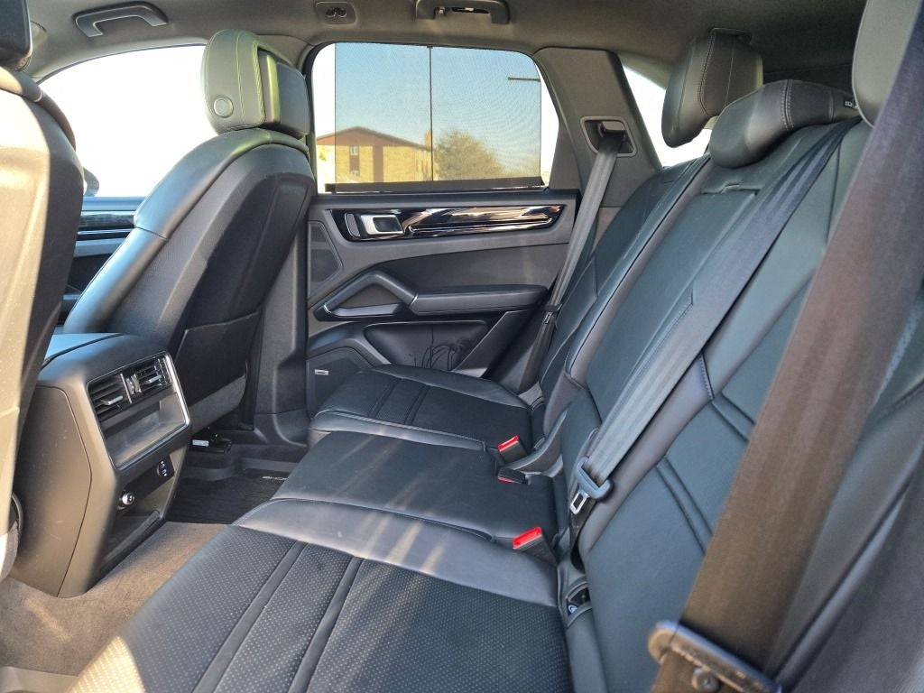 2022 Porsche Cayenne Base