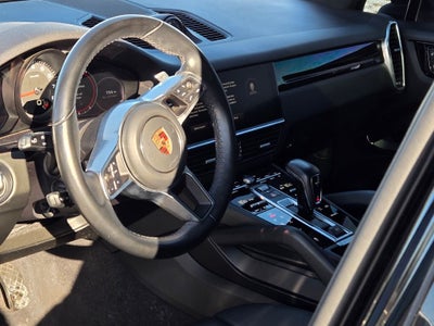 2022 Porsche Cayenne Base