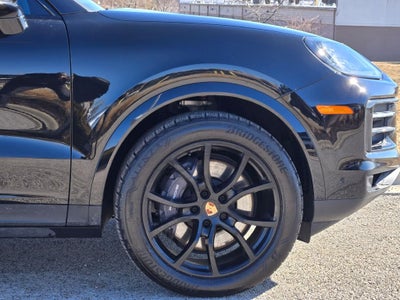 2025 Porsche Cayenne Base