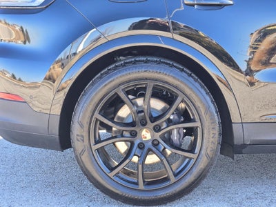 2025 Porsche Cayenne Base