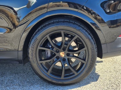 2025 Porsche Cayenne Base