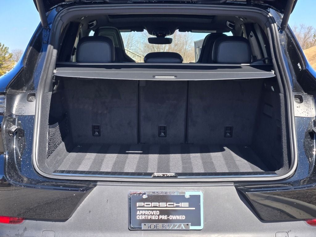 2025 Porsche Cayenne Base
