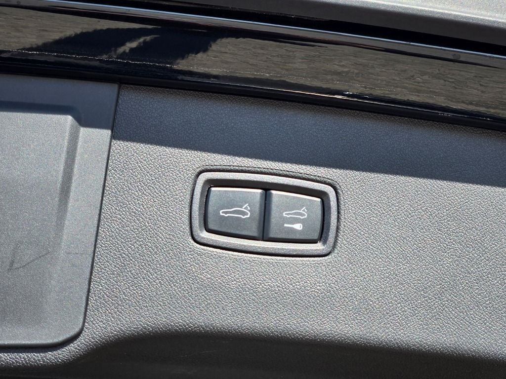 2025 Porsche Cayenne Base