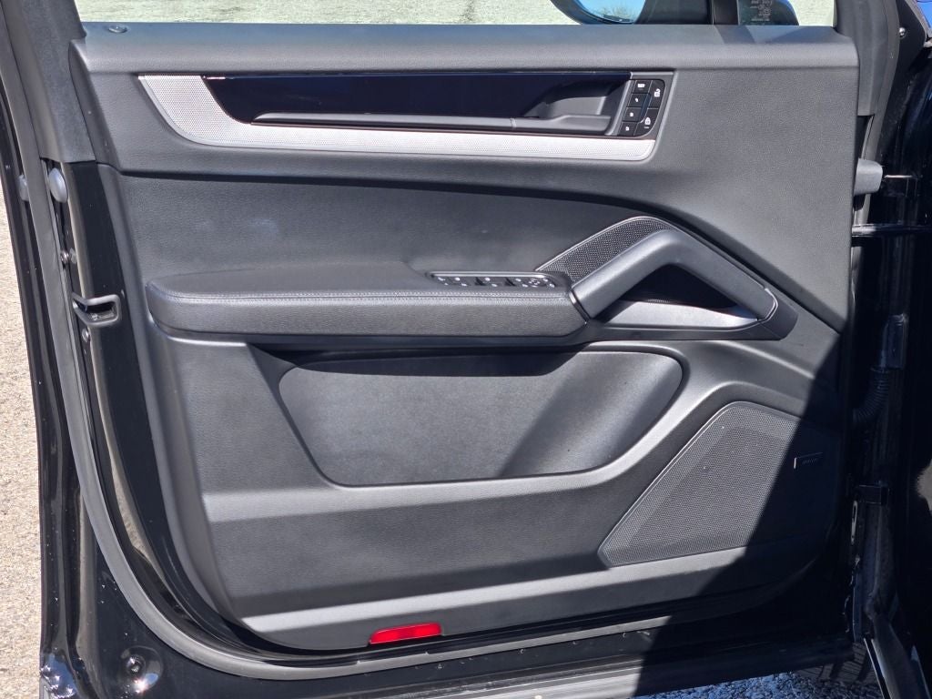 2025 Porsche Cayenne Base