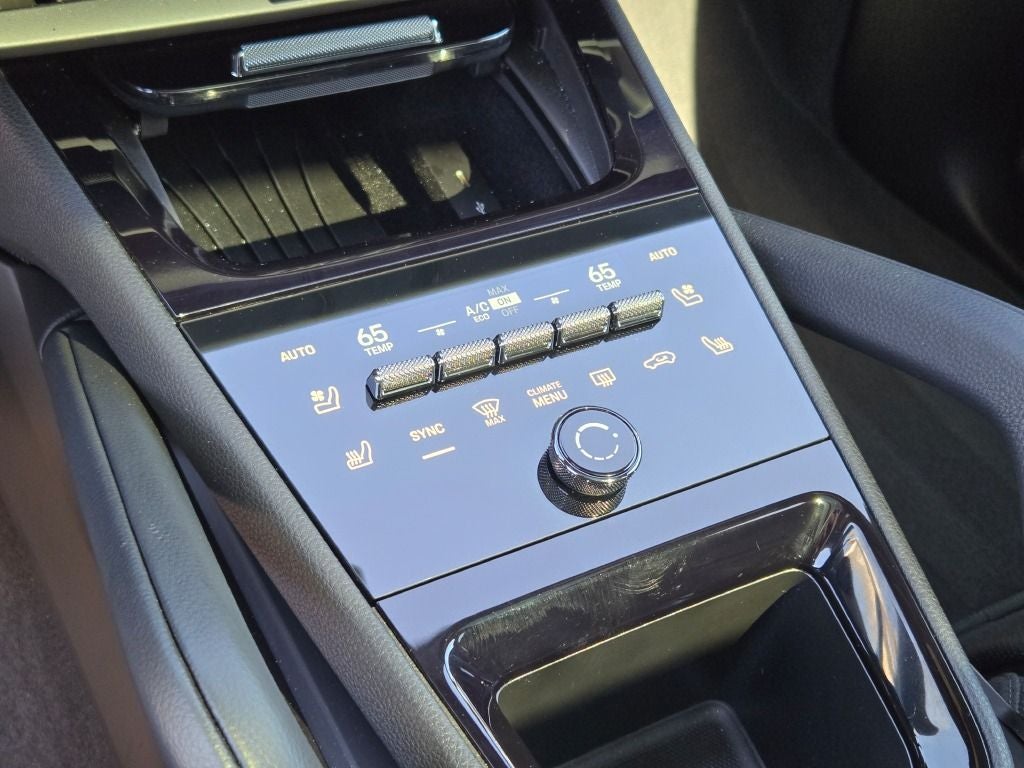 2025 Porsche Cayenne Base