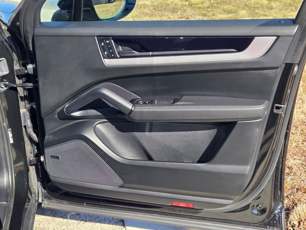 2025 Porsche Cayenne Base
