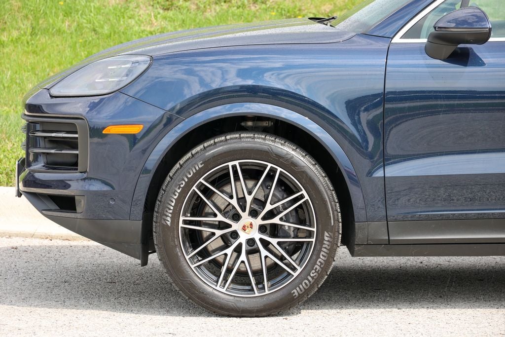 2025 Porsche Cayenne Base