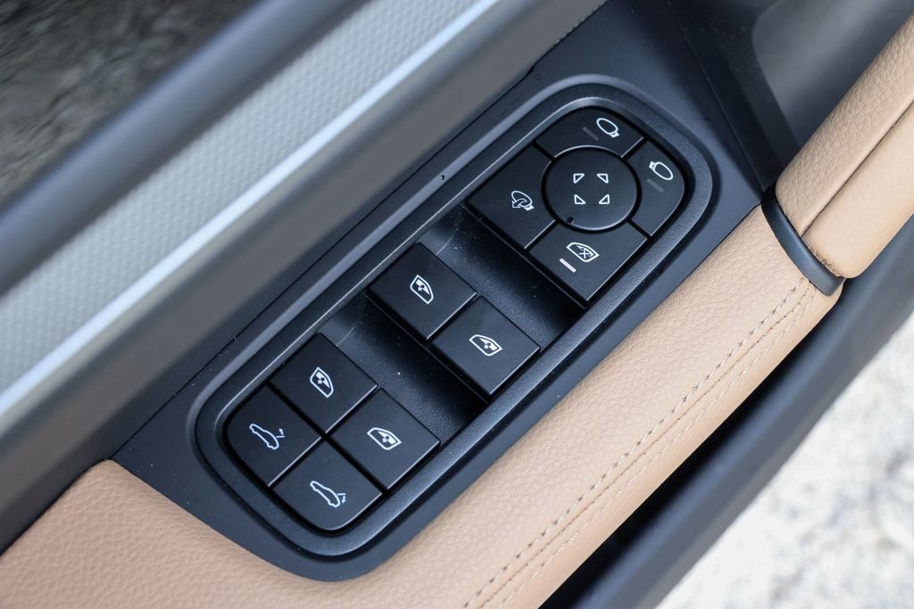 2025 Porsche Cayenne Base