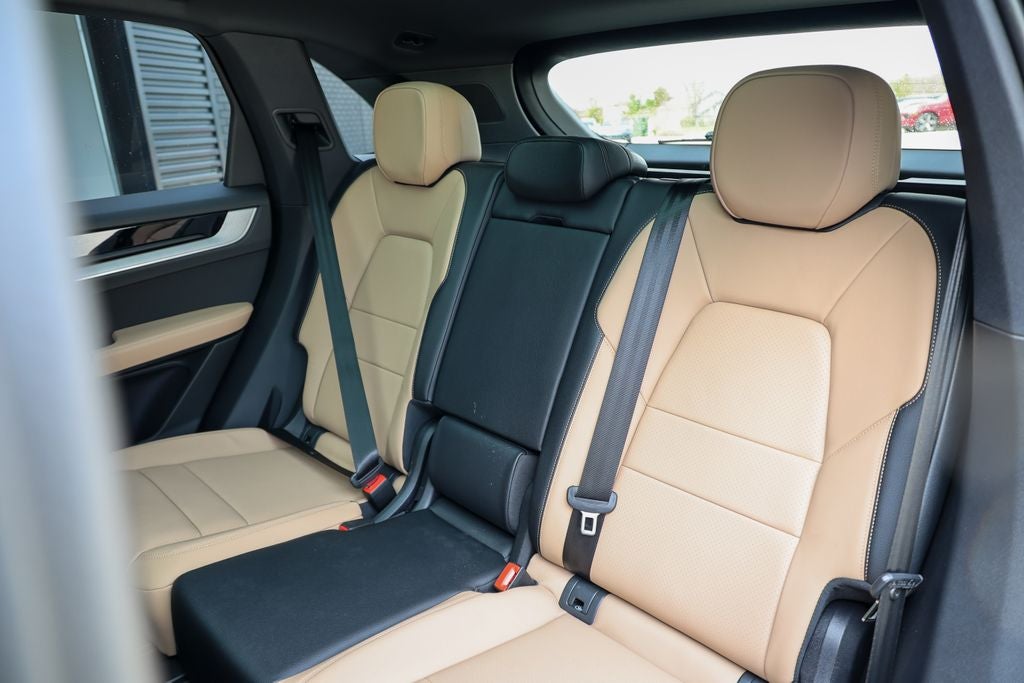 2025 Porsche Cayenne Base