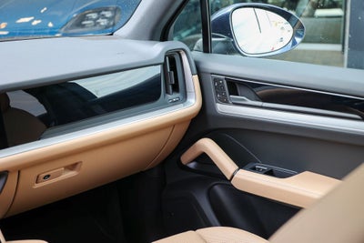 2025 Porsche Cayenne Base