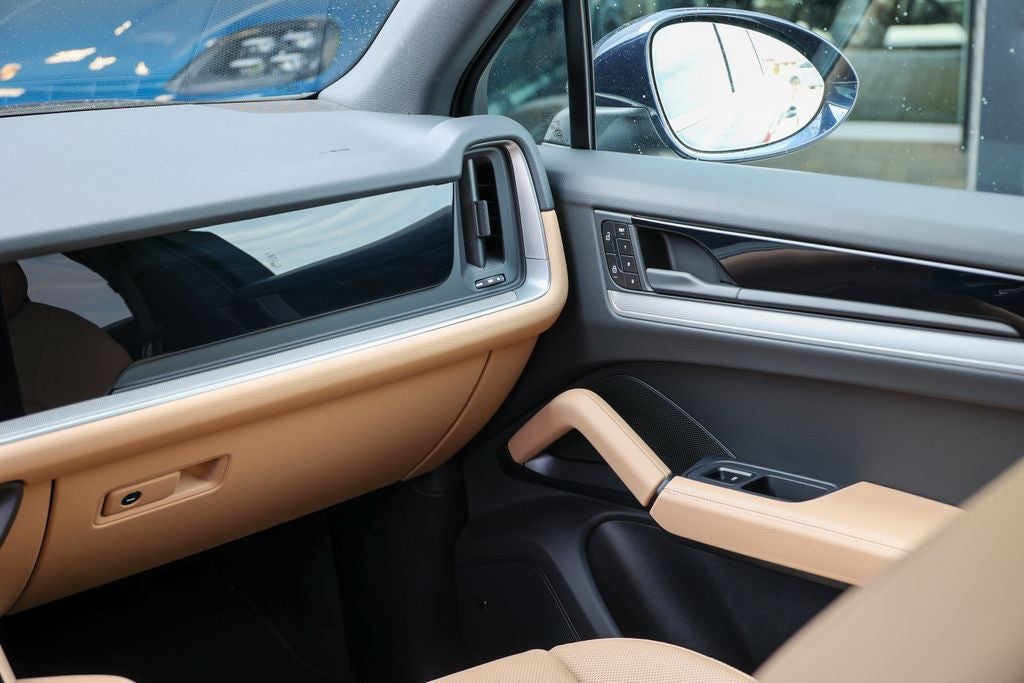 2025 Porsche Cayenne Base