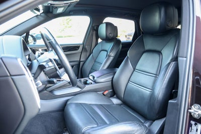 2020 Porsche Cayenne Base