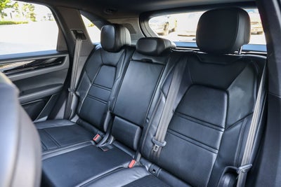 2020 Porsche Cayenne Base