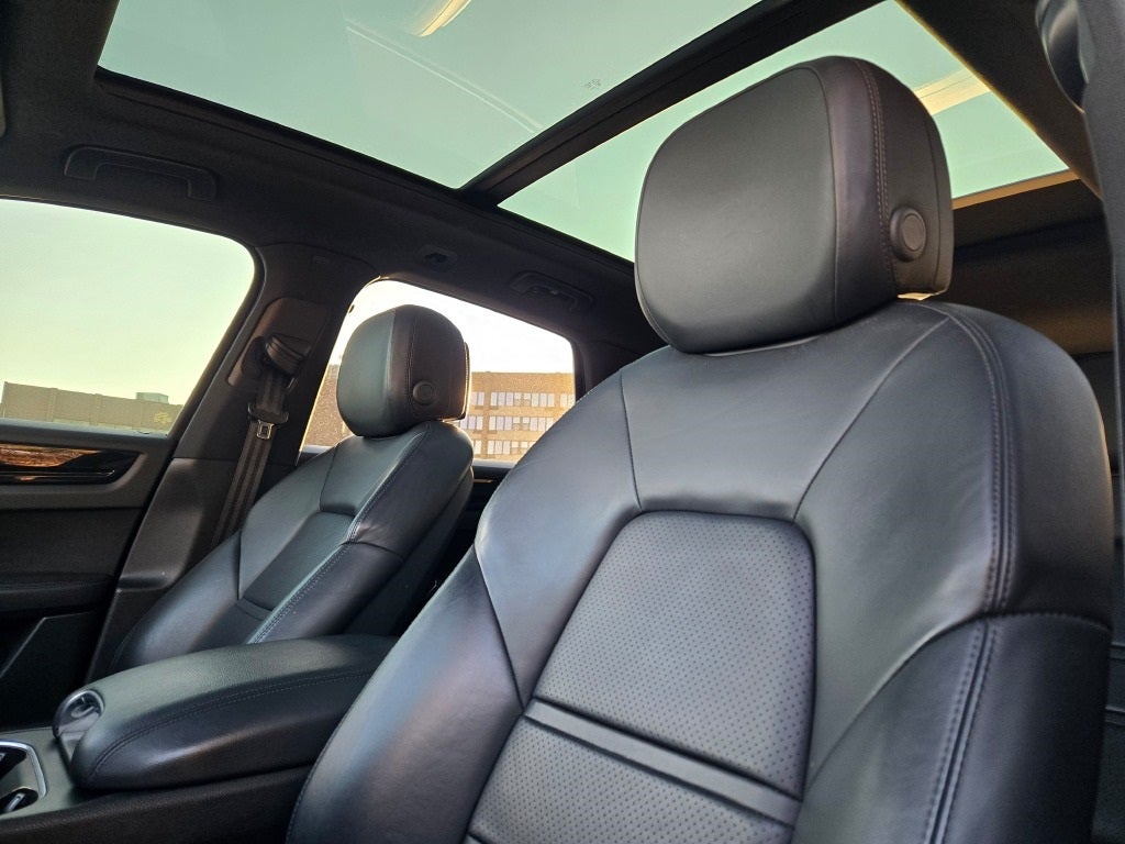 2020 Porsche Cayenne Base