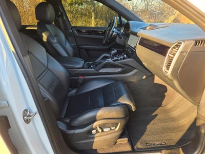 2020 Porsche Cayenne Base