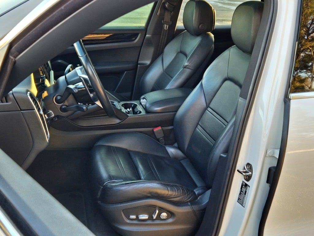 2020 Porsche Cayenne Base