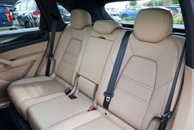2020 Porsche Cayenne Base