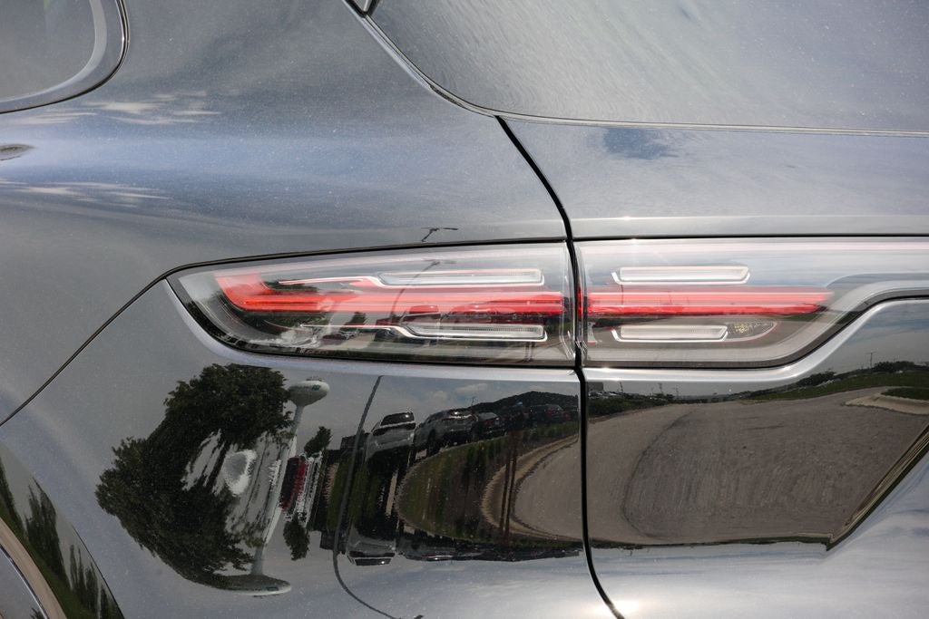 2023 Porsche Cayenne Base