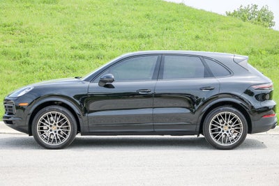 2023 Porsche Cayenne Base