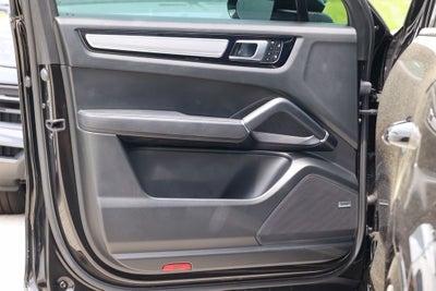 2023 Porsche Cayenne Base