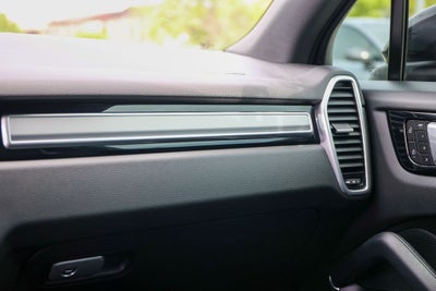2023 Porsche Cayenne Base