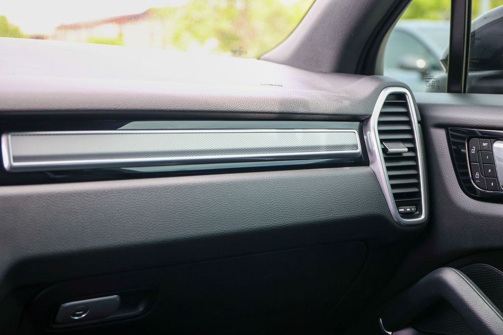 2023 Porsche Cayenne Base