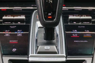 2023 Porsche Cayenne Base