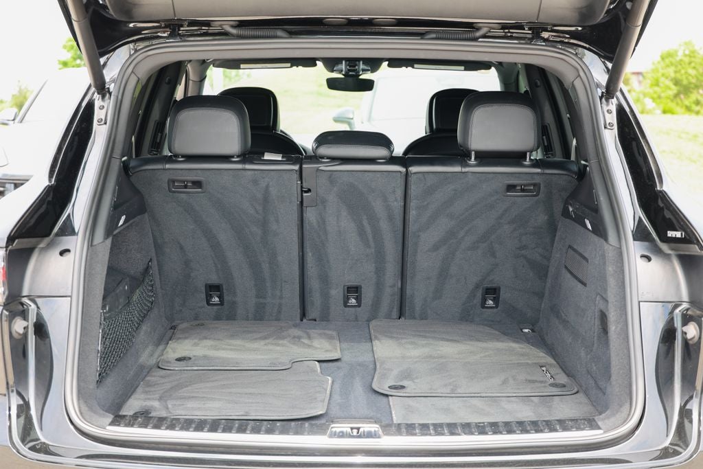 2023 Porsche Cayenne Base