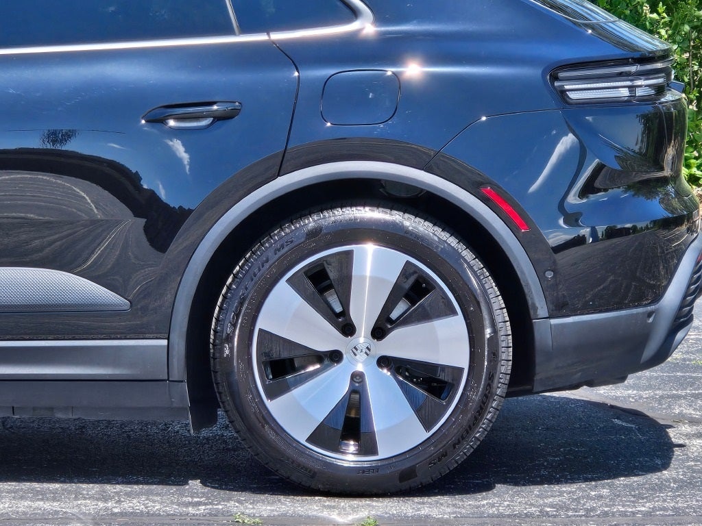 2024 Porsche Macan Electric 4