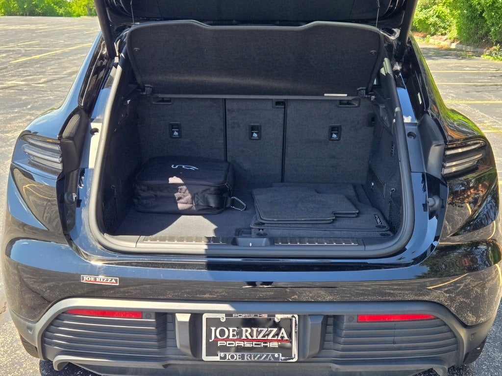 2024 Porsche Macan Electric 4