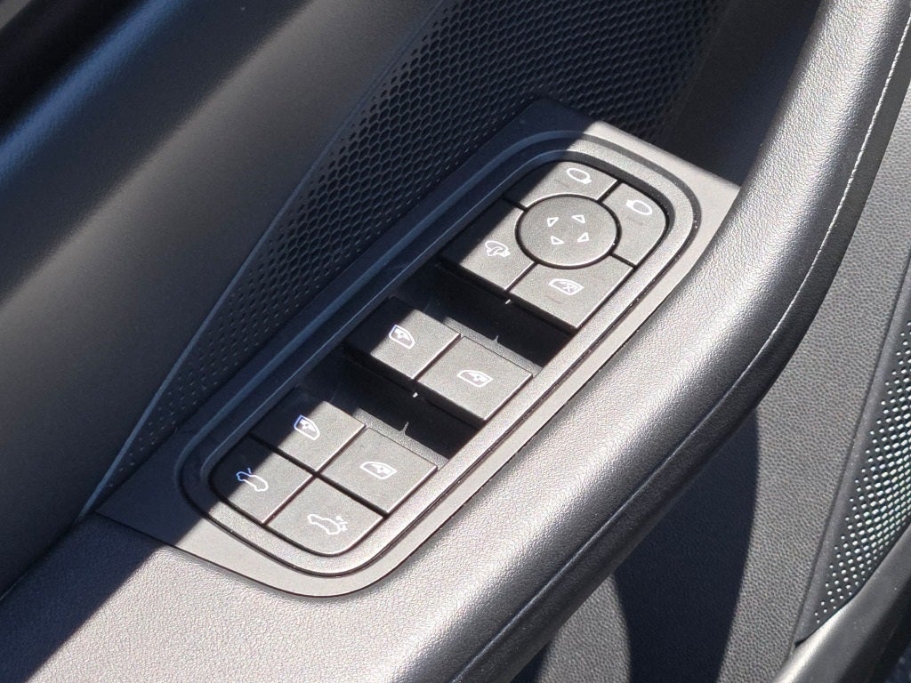 2024 Porsche Macan Electric 4