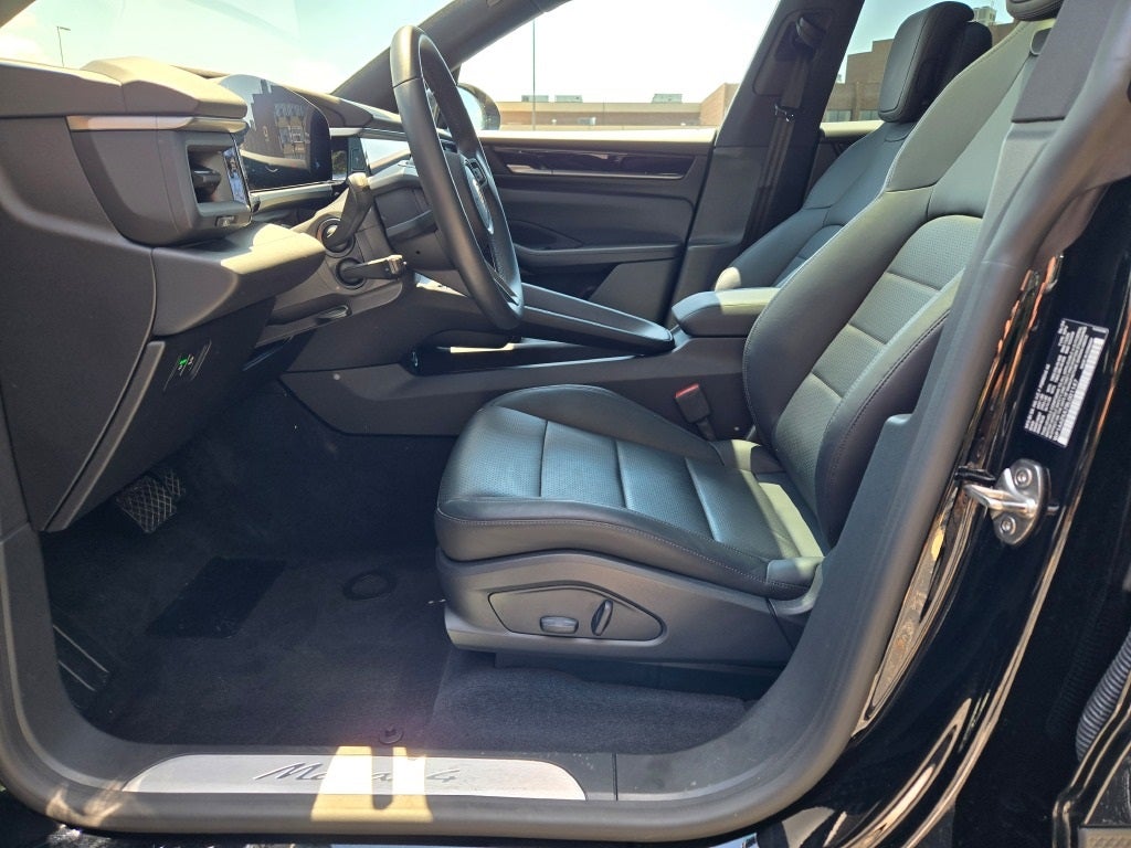 2024 Porsche Macan Electric 4