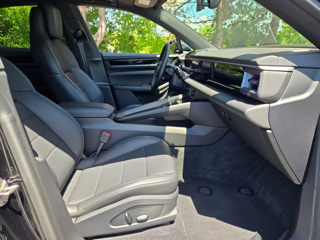 2024 Porsche Macan Electric 4