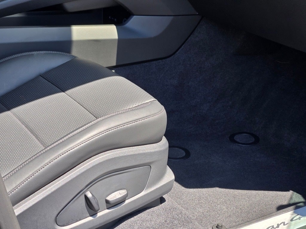 2024 Porsche Macan Electric 4