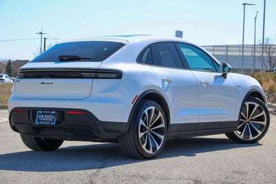 2025 Porsche Macan Electric 4
