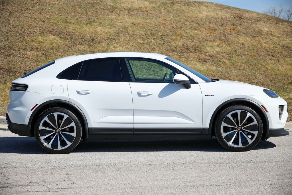 2025 Porsche Macan Electric 4