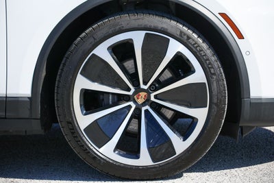 2025 Porsche Macan Electric 4