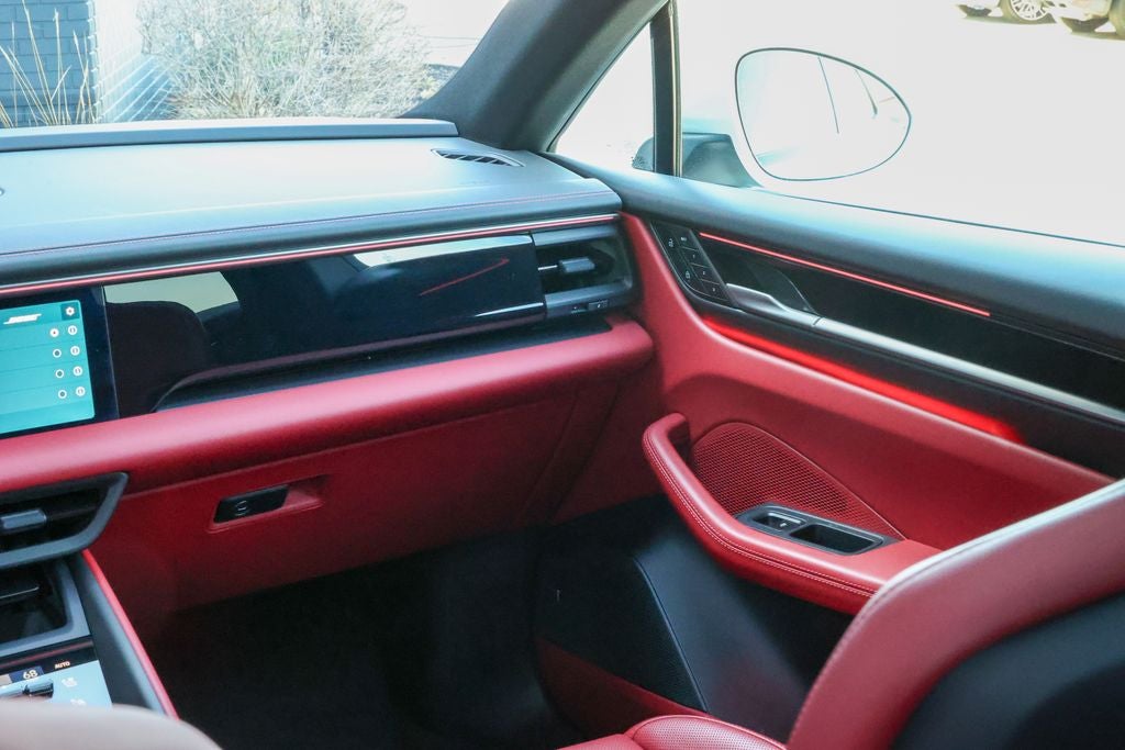 2025 Porsche Macan Electric 4