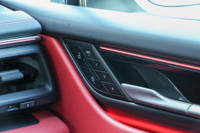 2025 Porsche Macan Electric 4