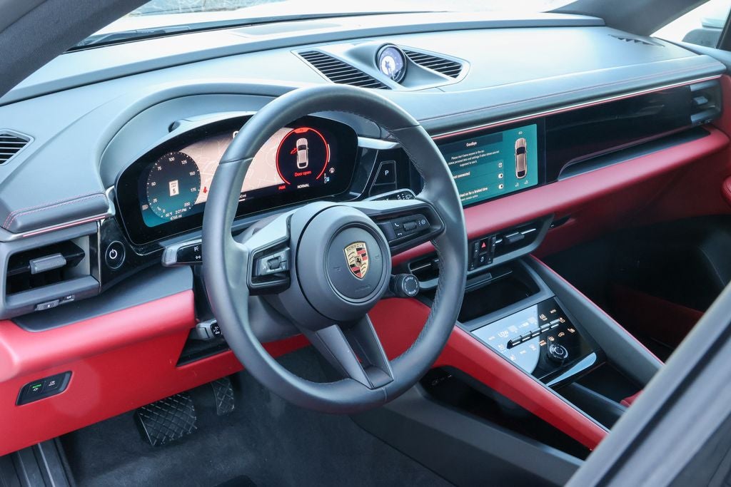 2025 Porsche Macan Electric 4