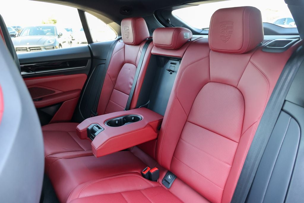 2025 Porsche Macan Electric 4