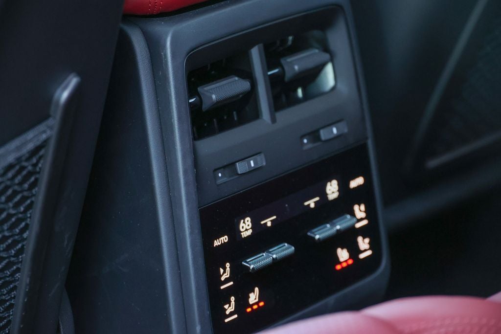 2025 Porsche Macan Electric 4