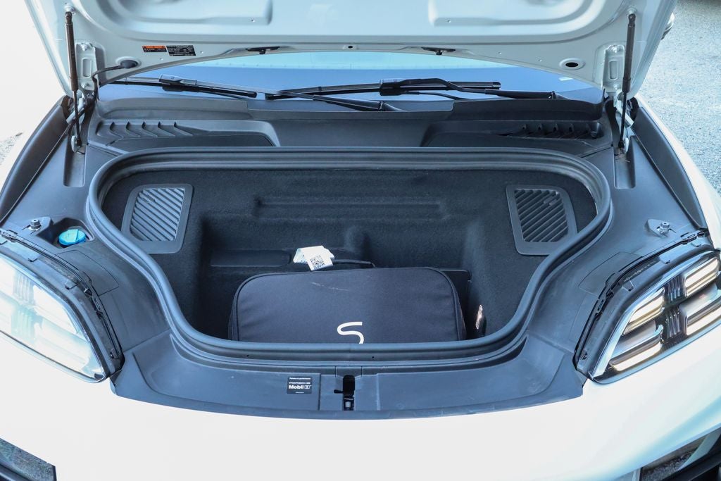 2025 Porsche Macan Electric 4