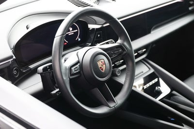 2025 Porsche Macan Electric 4